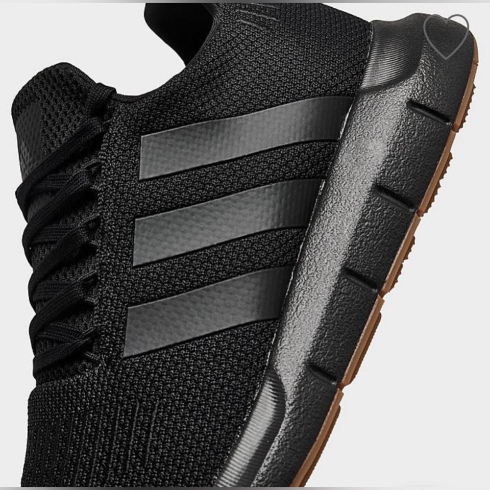 NEW Adidas Men's Swift Run Size US 9